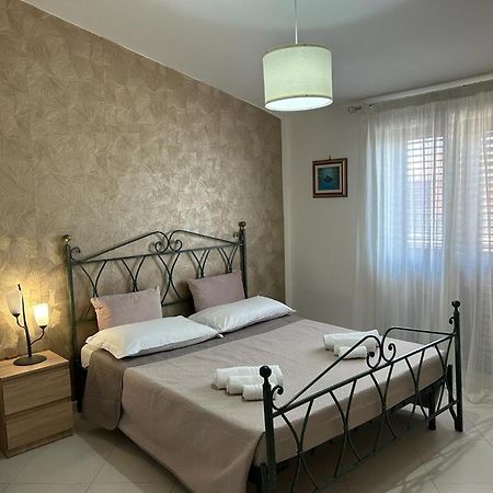 Nina Apartament Giardini Naxos Con Posto Auto エクステリア 写真