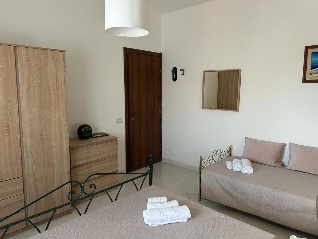 Nina Apartament Giardini Naxos Con Posto Auto エクステリア 写真