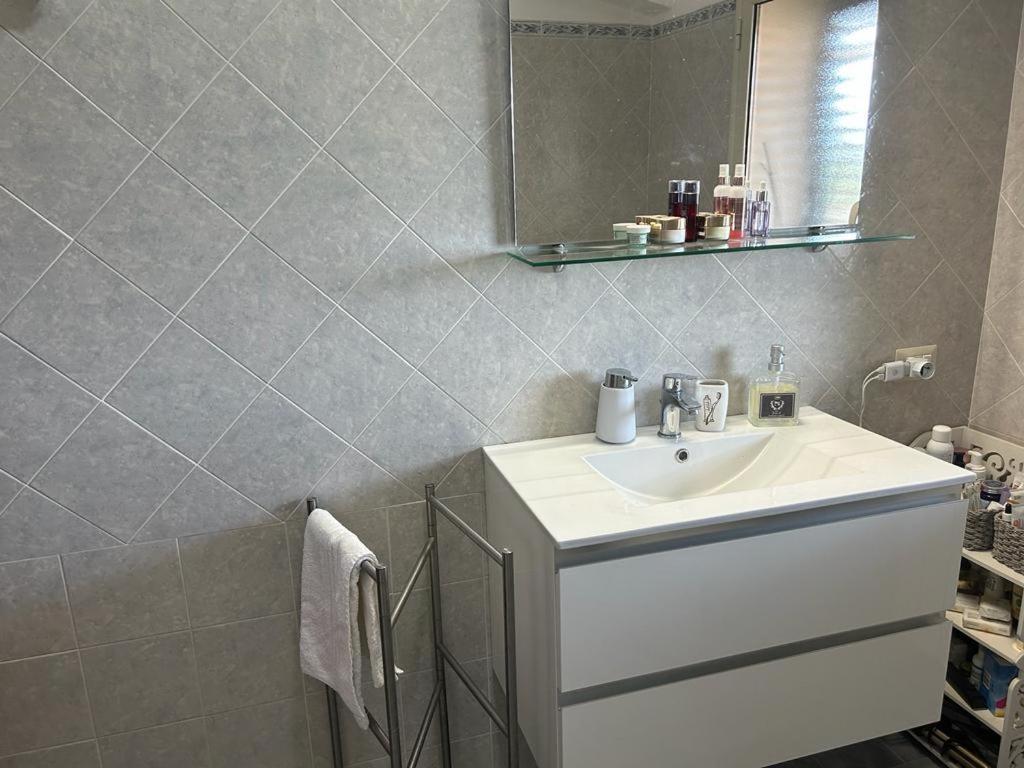 Nina Apartament Giardini Naxos Con Posto Auto エクステリア 写真